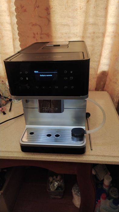 Кофемашина Miele CM6160