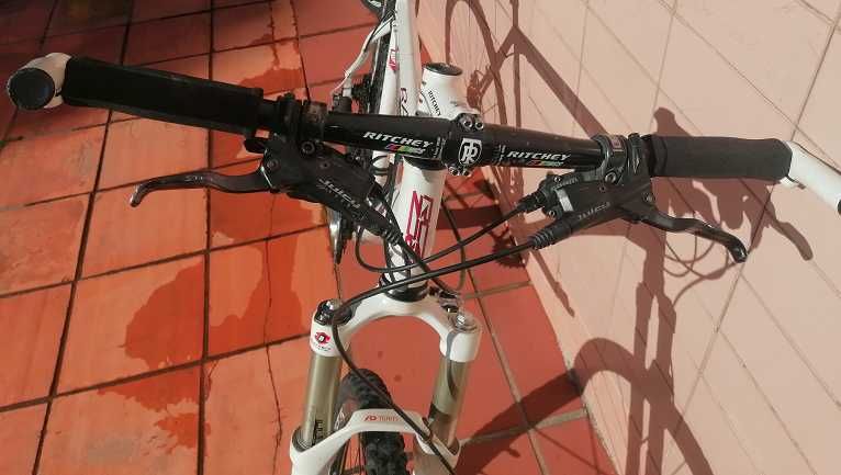 Vendo bicicleta RCZ btt