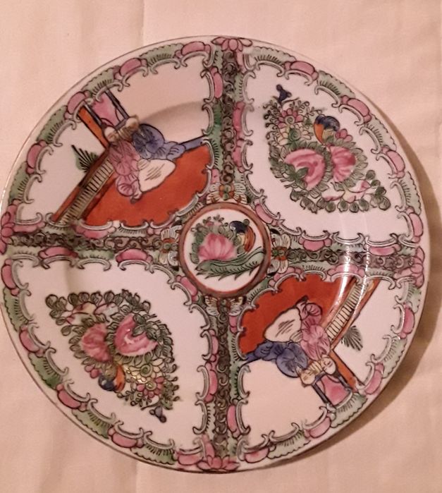 3 Pratos antigos chineses em porcelana
