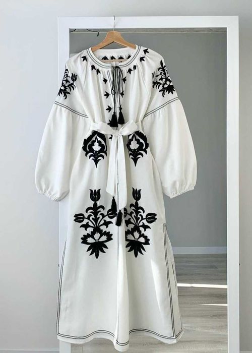 Жіноча сукня вишиванка