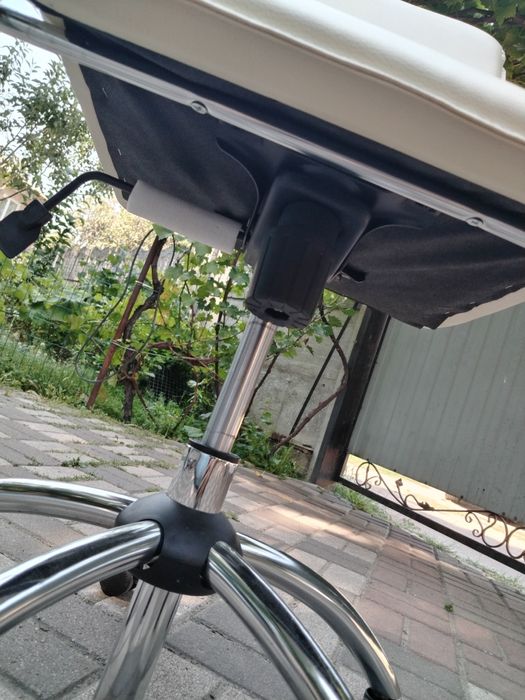 Офісне крісло Nowy Styl Samba