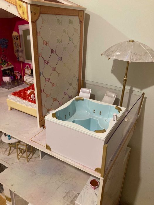 Domek  dla lalek Rainbow High House