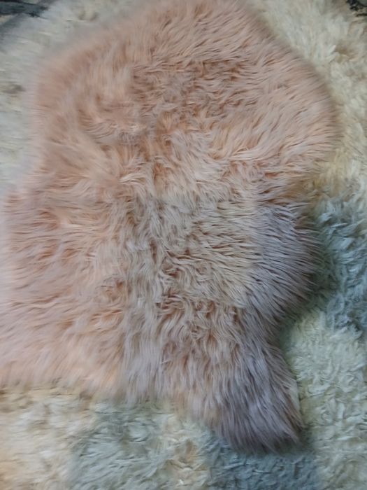 Puszysty dywanik do salonu,sypialni sztuczna skóra