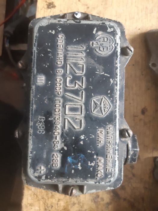 Реле регулятор рр132  на 14 в   1123702  на 28 в