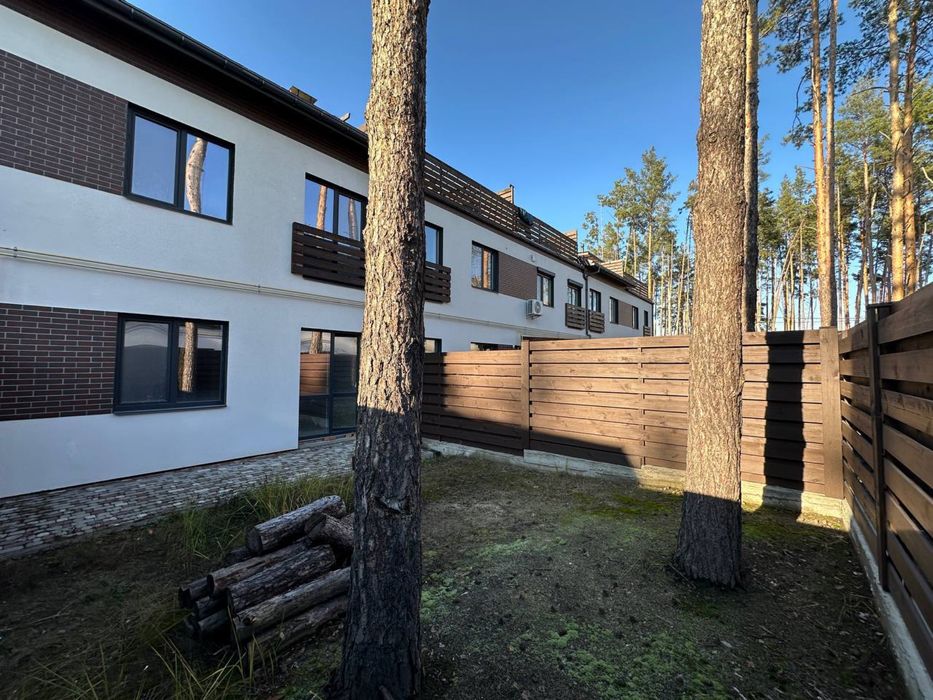 Крутий таунхаус в котеджному містечку. Чистове оздоблення.