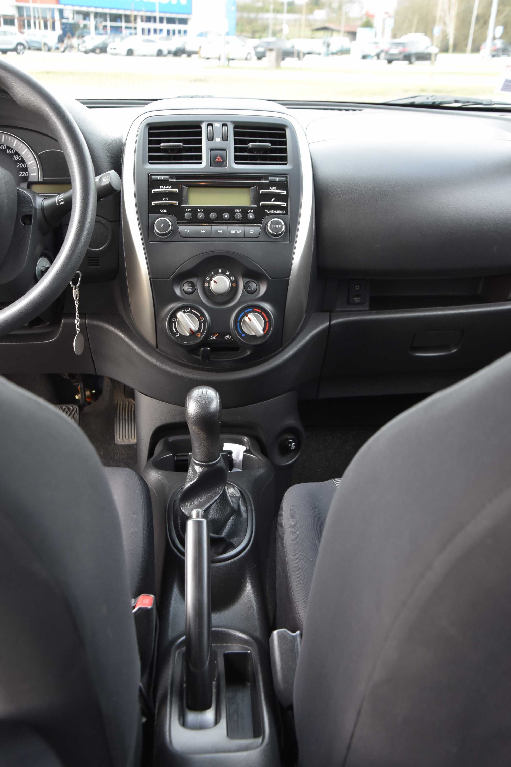 NISSAN MICRA como novo.