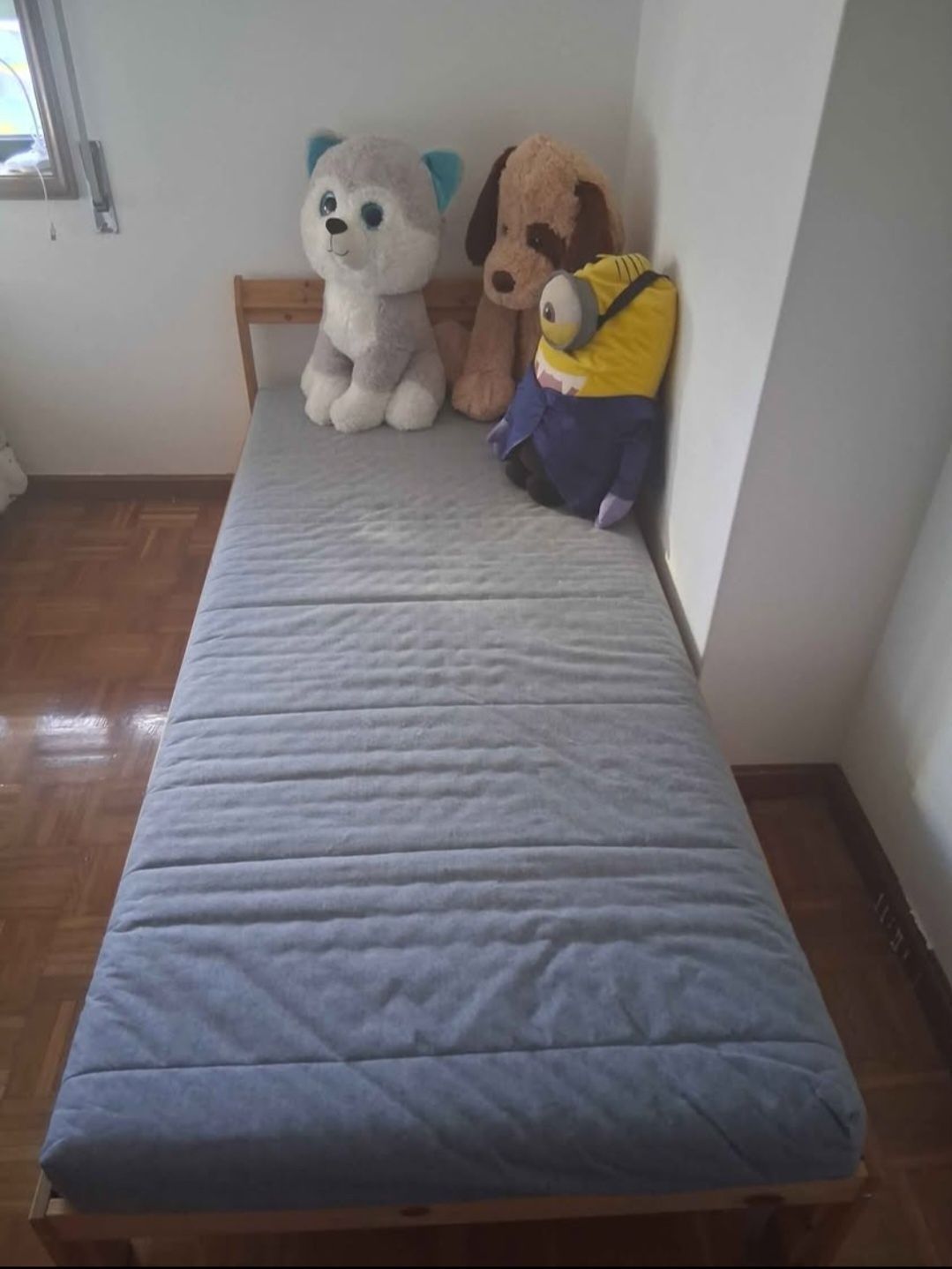 Cama solteiro ikea com estrado e colchão