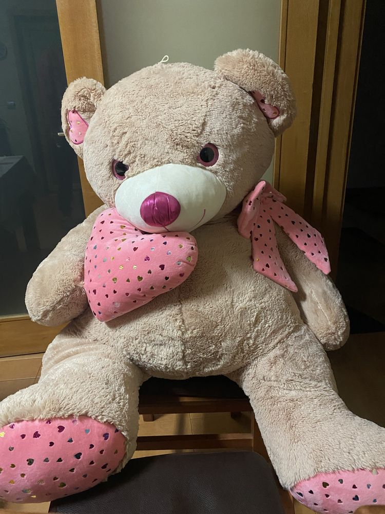 urso de peluche completamente novo