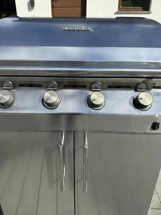 Grill gazowy char broil