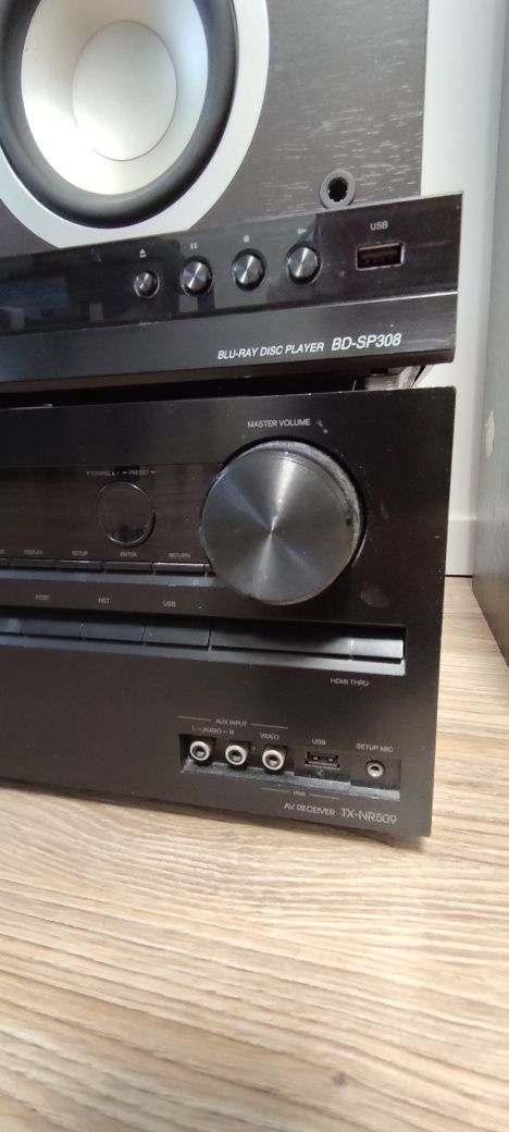 Amplituner Onkyo