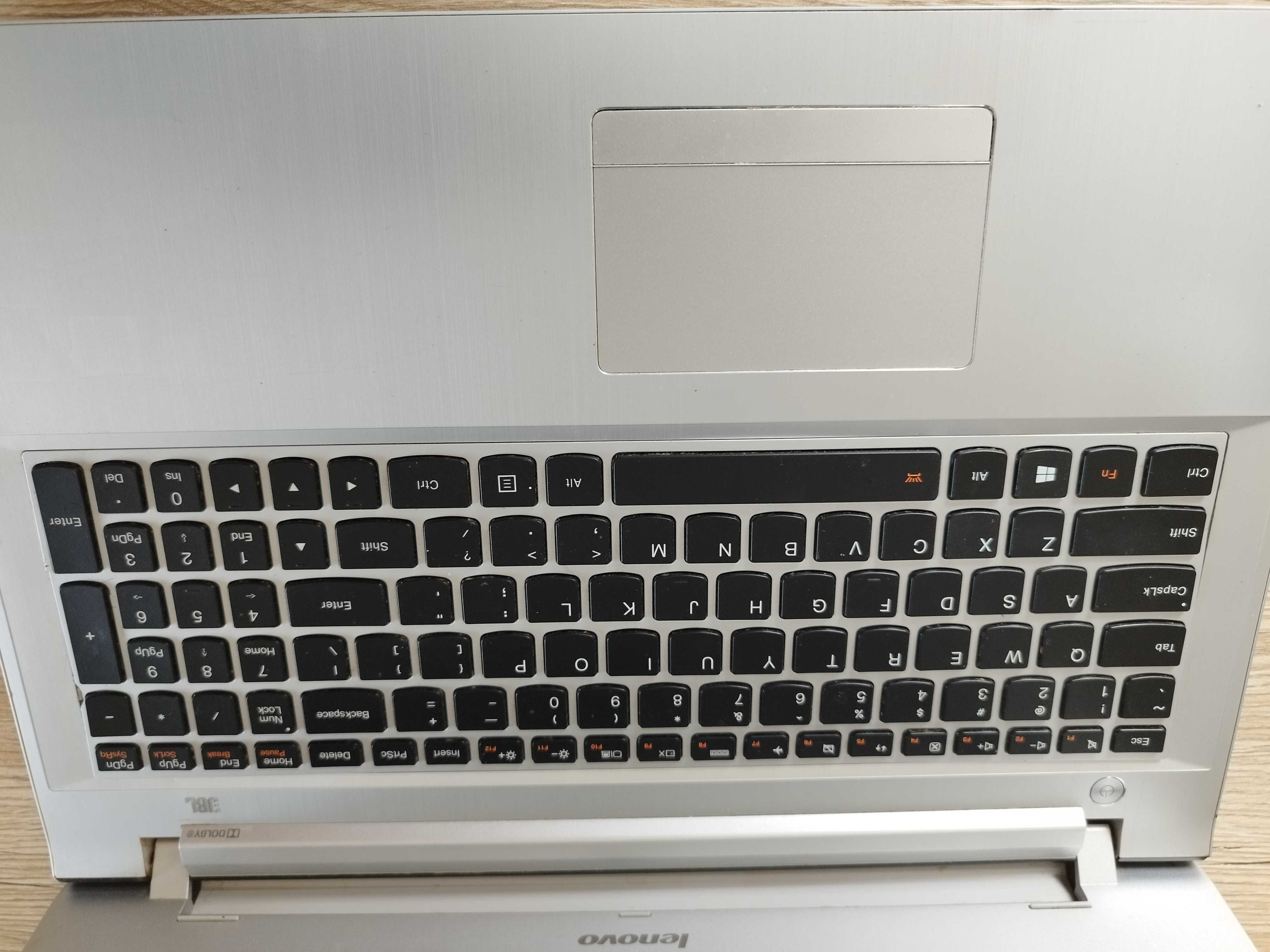 Laptop LENOVO uszkodzony