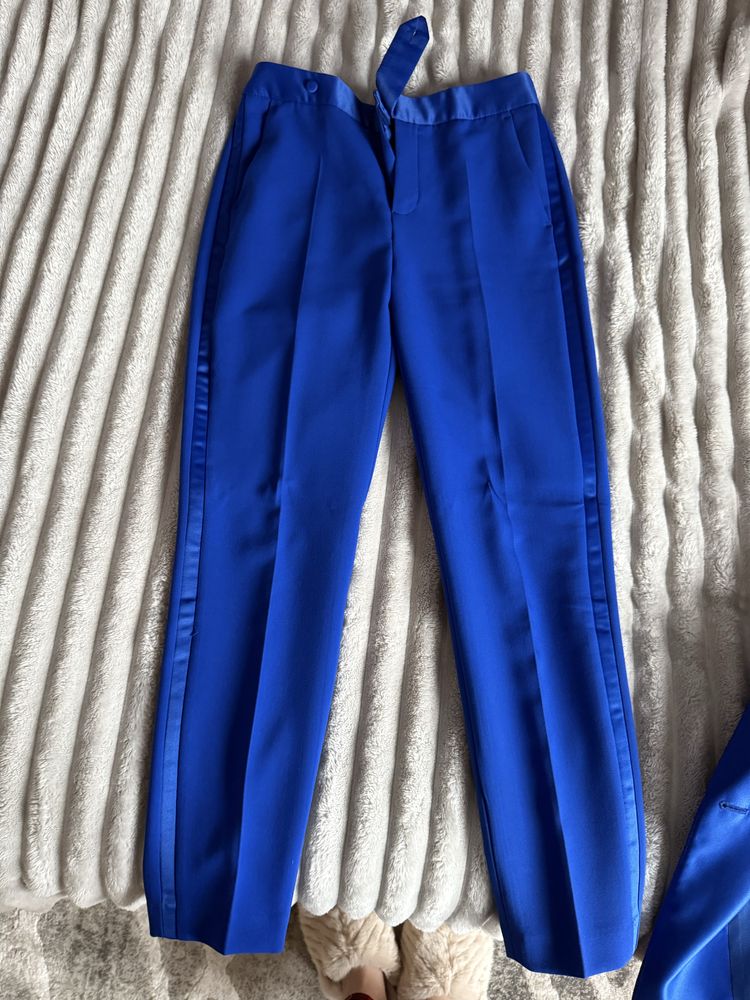 Продаю костюм Zara