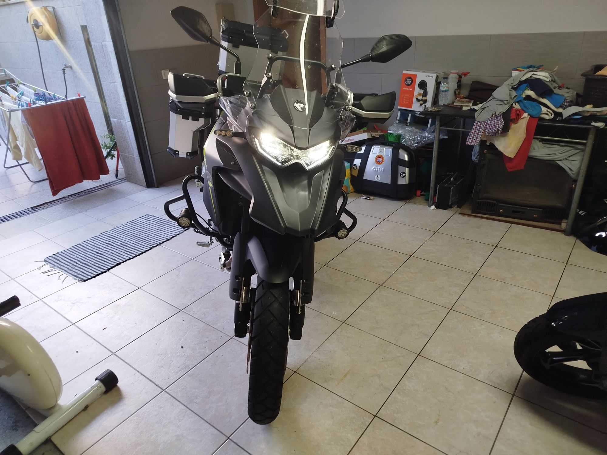 Qj motor srt 550 X