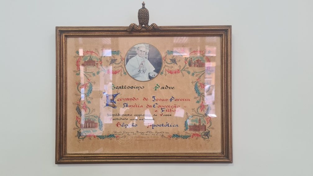 Moldura com coroa em gesso