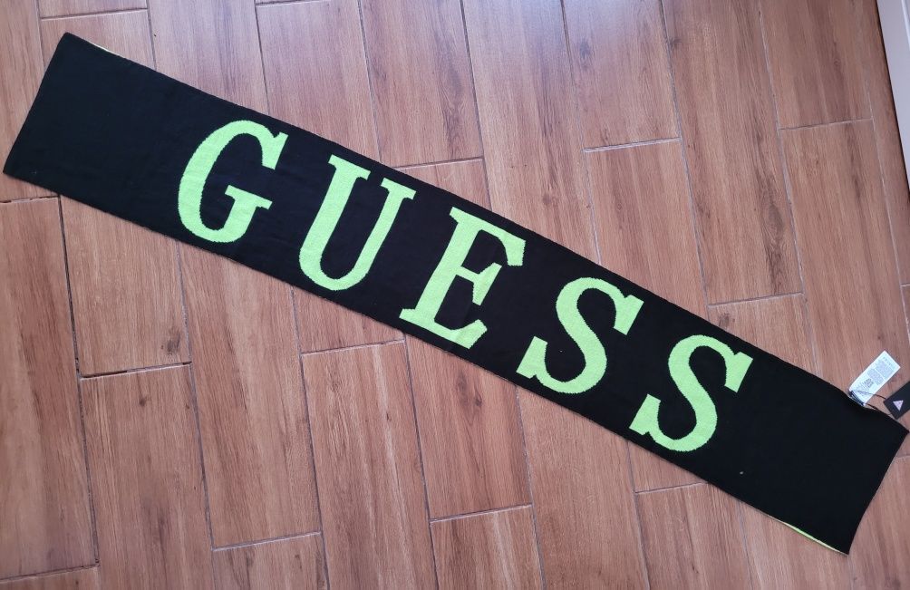Szalik Guess Dwukolorowy