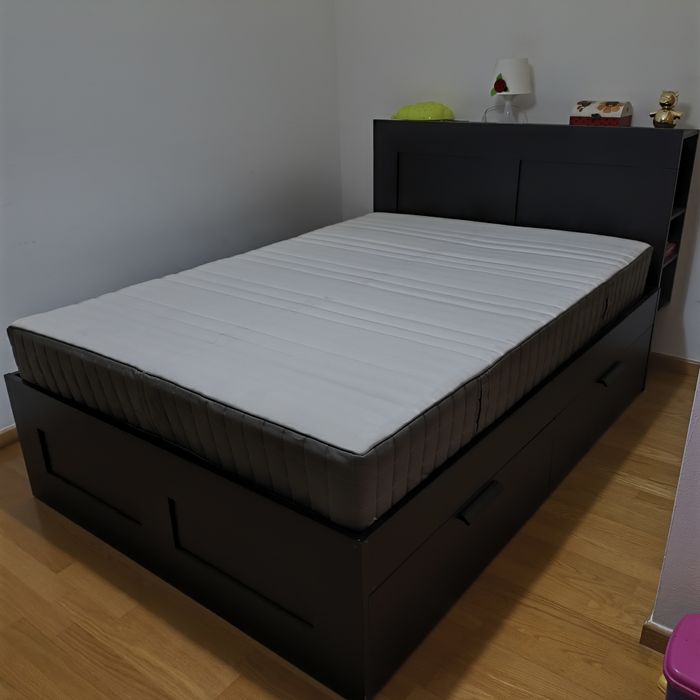 Cama de casal IKEA Malm com 4 gavetões