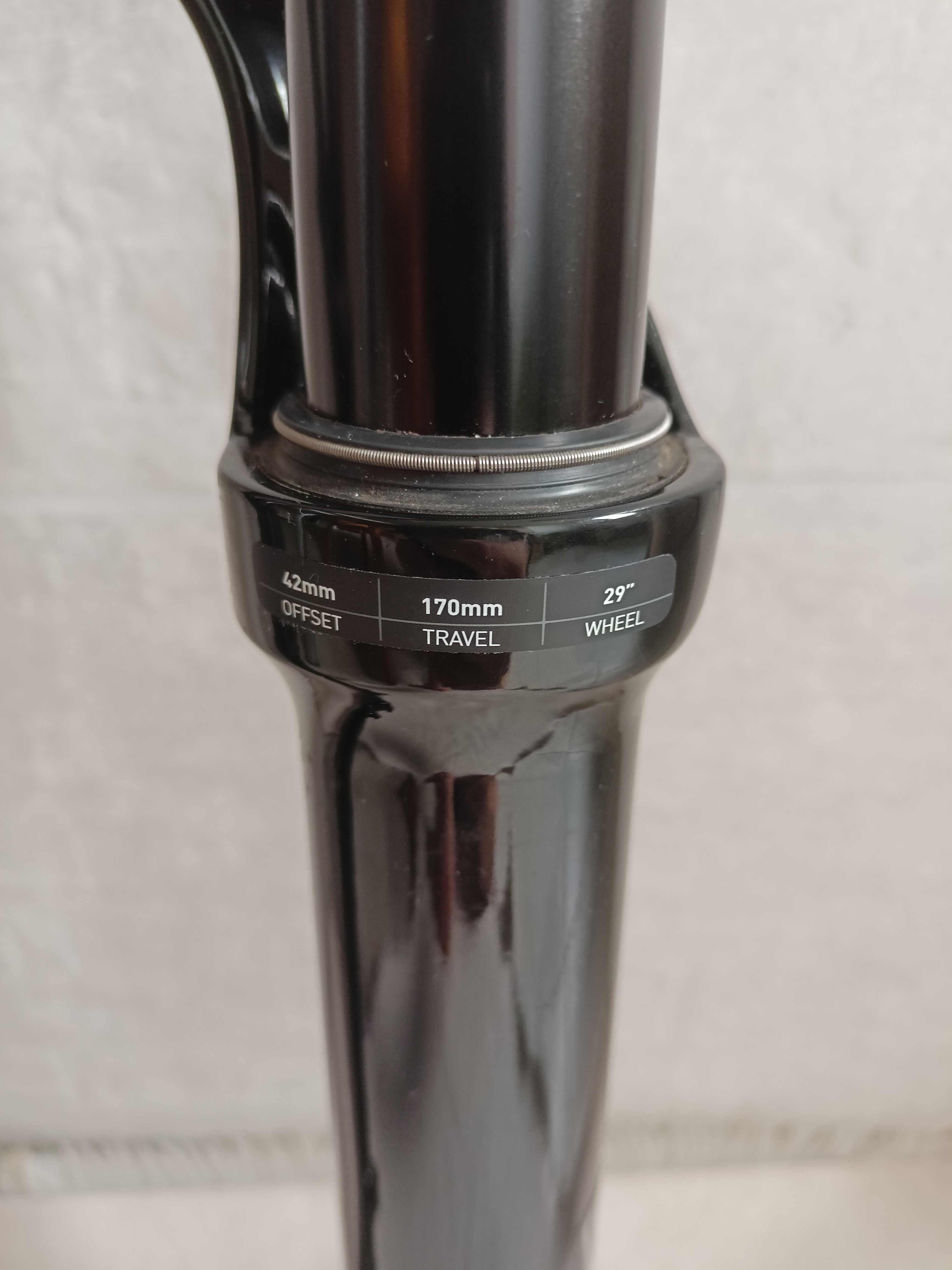 ROCKSHOX LYRIK ULTIMATE 29 170mm RC2 C3 offset 42 (jak NOWY)