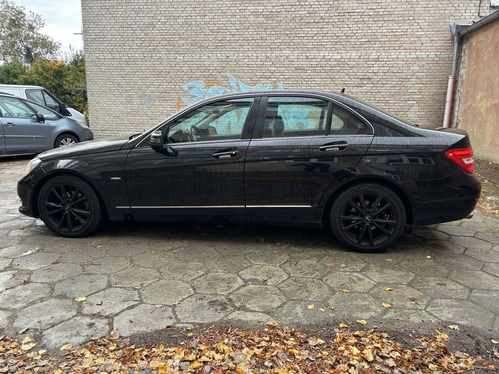 Felgi Rial m12 black 17 cali z oponami letnimi Yokohama