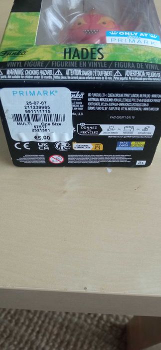 Funko minis villains Hades fechado na caixa
