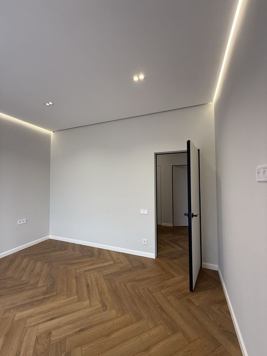 Продаж стильного котеджу з дизайнерським ремонтом 3 кімнати | Камін |