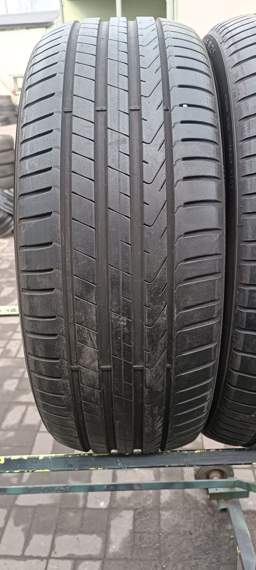 Opony letnie Pirelli 235/45/21 Jarbet #L21