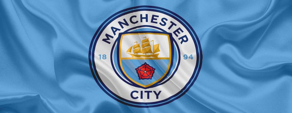 Nowoczesna Lampka Nocna(Biurkowa) z motywem sportowym: Manchester City