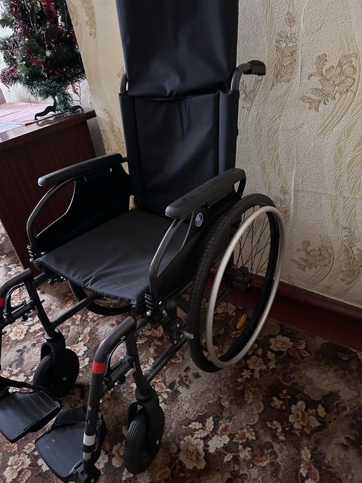 Продам інвалідське крісло
