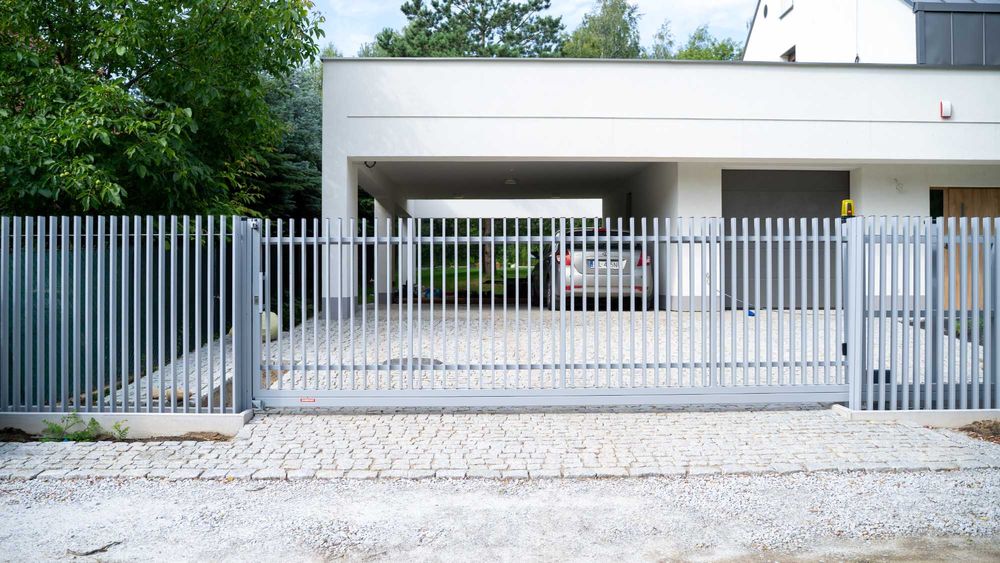 OGRODZENIE frontowe, nowoczesne, grzebieniowe KONSPORT