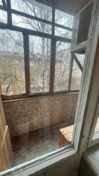 Продаж 3 км квартири поруч з стометрівкою