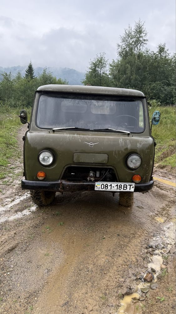 Продам уаз 3303 в горошому стані