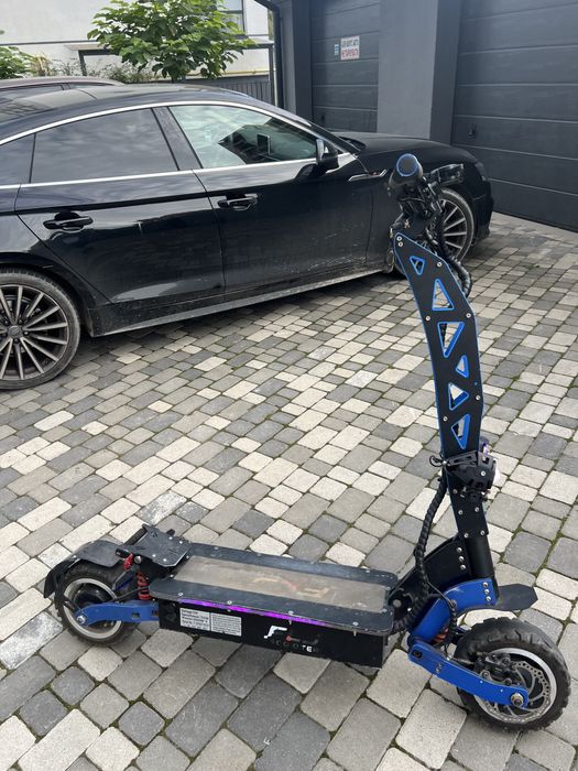 Електросамокат FLJ SK3-3 72V/7000 W/11″/Dual motor/45 Ah/100км/