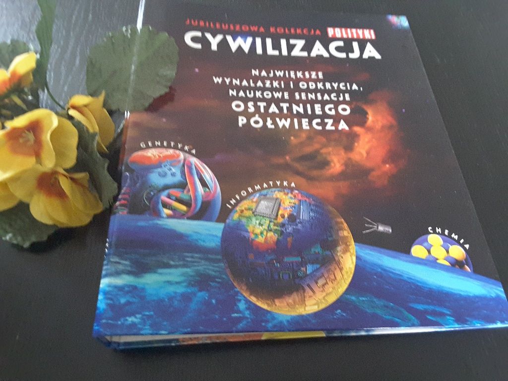 Segregator np. na ciekawe wycinki z gazet , wiadomości