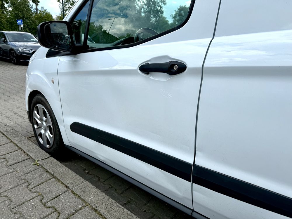 Ford_Transit_Courier_1.5_TDCi