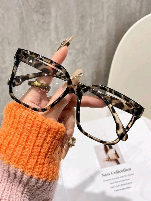 Piękne okulary zerówki z motywem lamparta