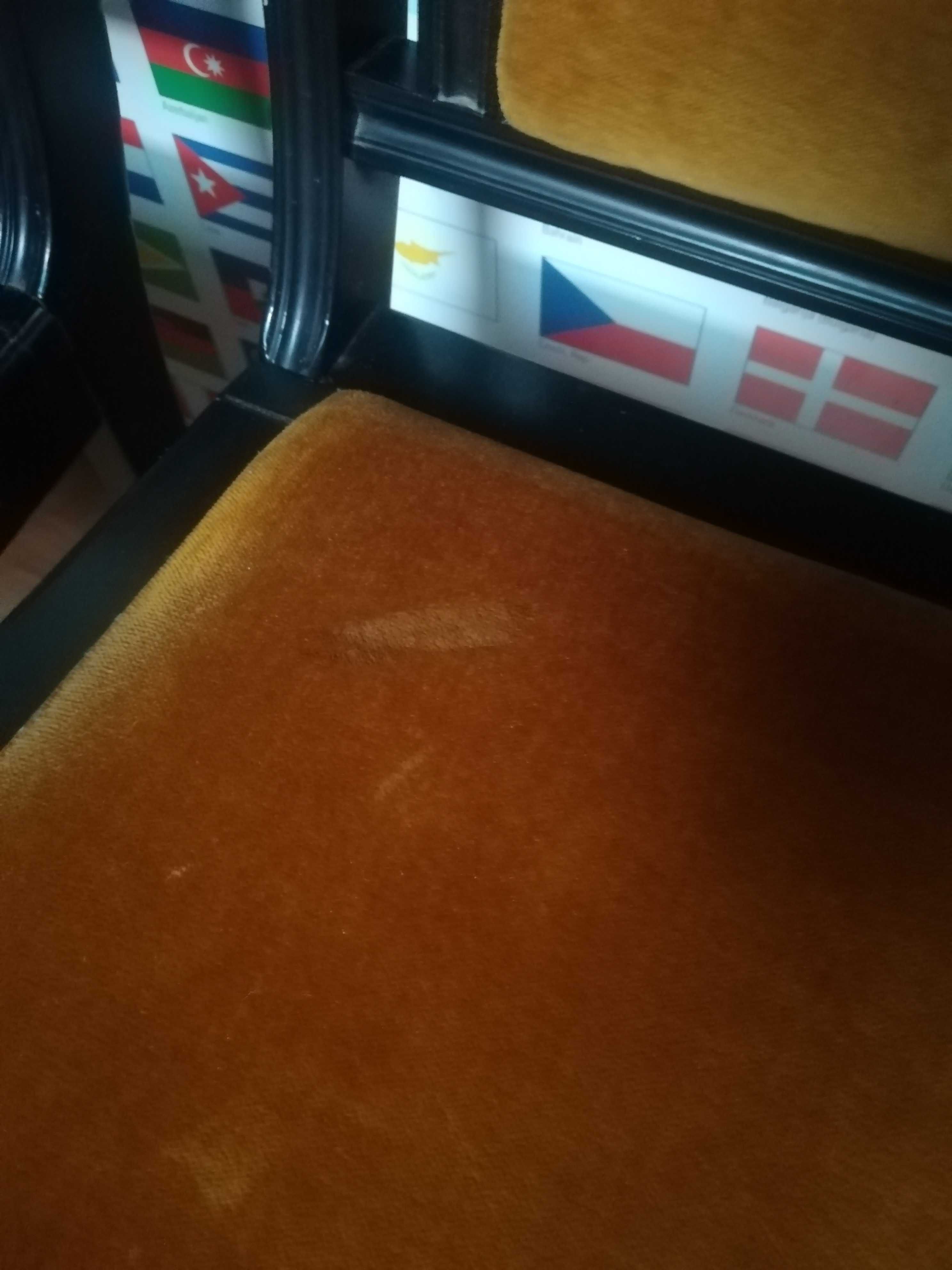 Zestaw 4 krzeseł drewnianych obicie welurowe kolor musztardowy/miodowy