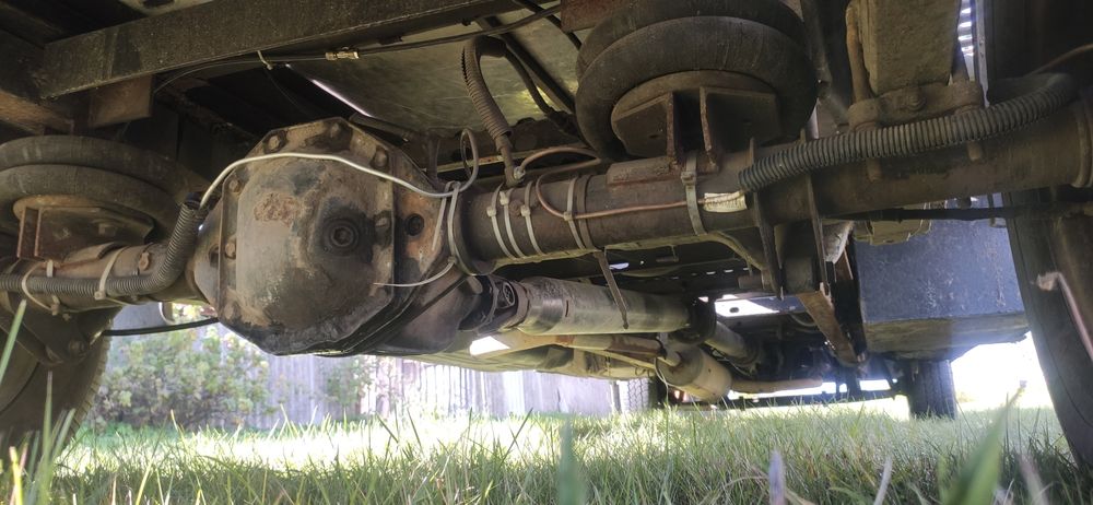 Продаж євакуатора якій має можливість встановлення ленівца,