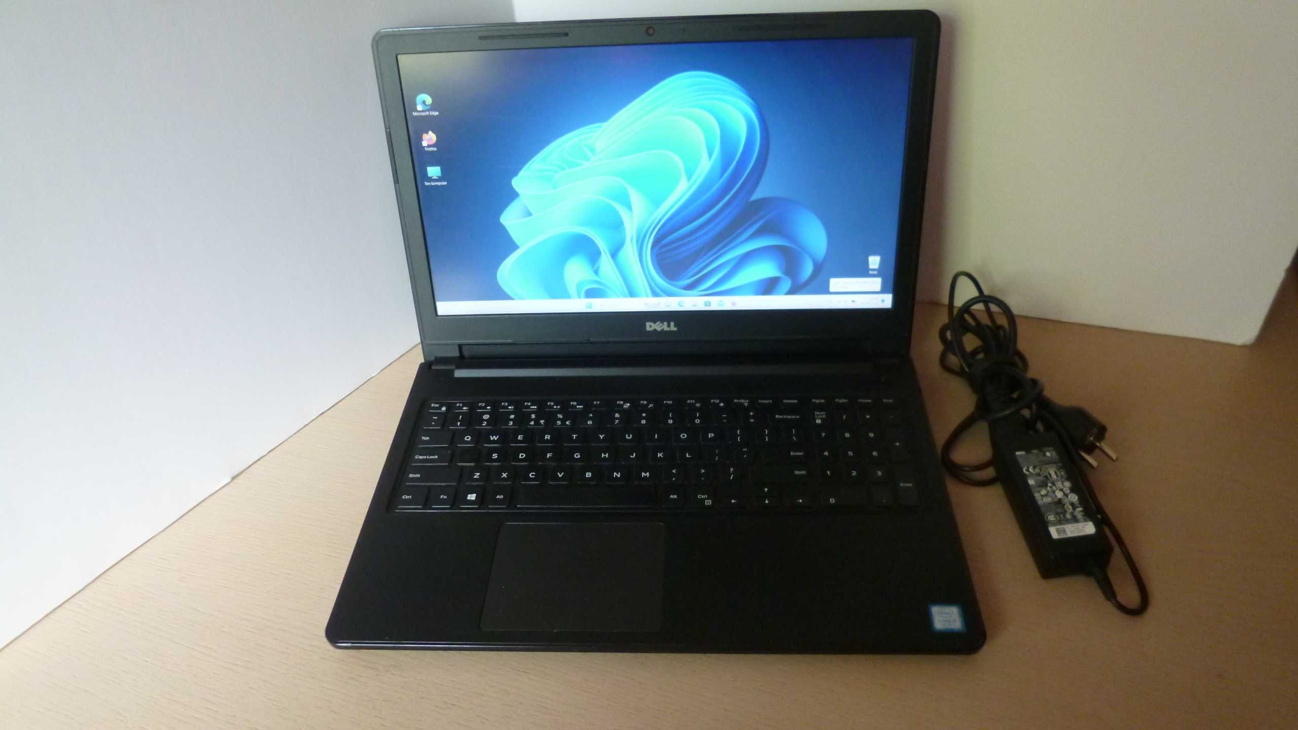 Dell Vostro 3568 Windows 11 Intel i5 7200U 15,6" Laptop 8GB 120GB SSD