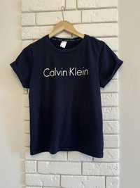 Футболка  Calvin  Klein