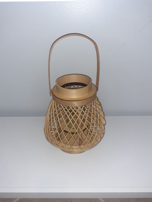 Lanterna ráfia. Tamanho 28 cm