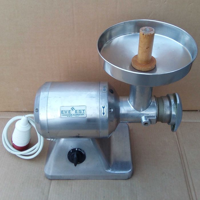 Мясорубка Everest TCE 12, 380В, б/у