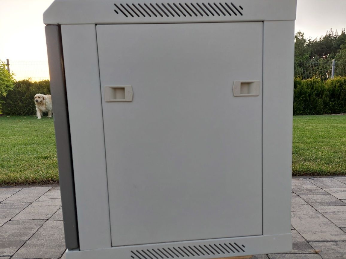 Szafka na elektronikę