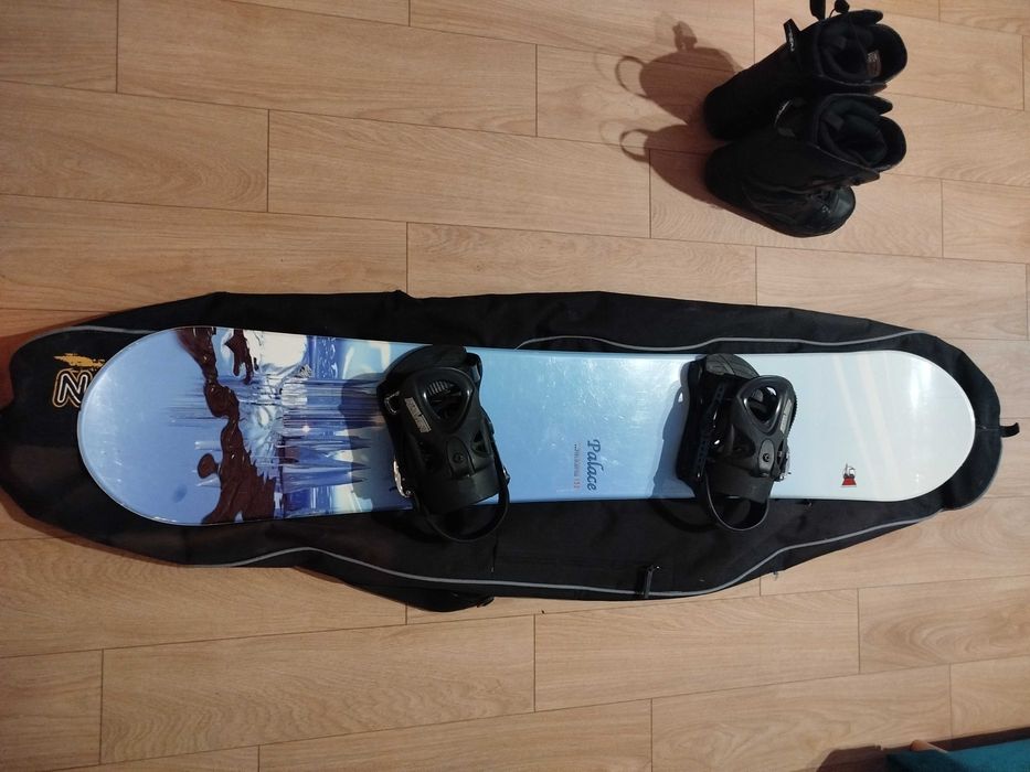 Deska snowboardowa z butami