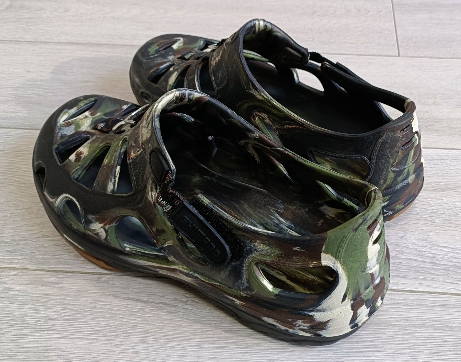 Męskie buty wędkarskie Shimano Evair Khaki Camo roz.45,5