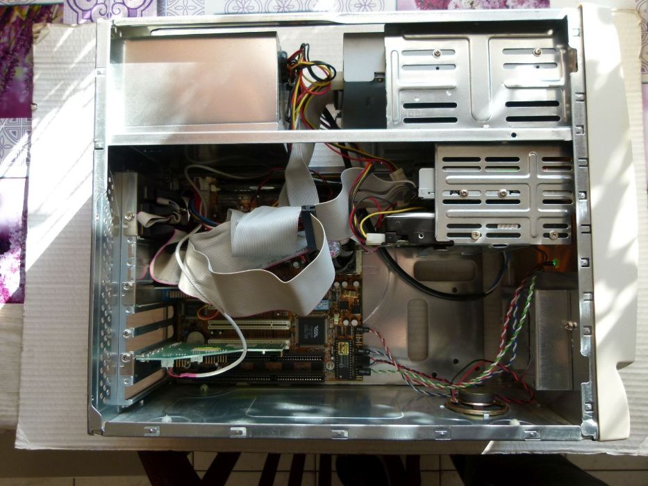 Komputer AMD K6 500MHz DFI P5BV3+/e 64MB RAM ISA AT TNT2