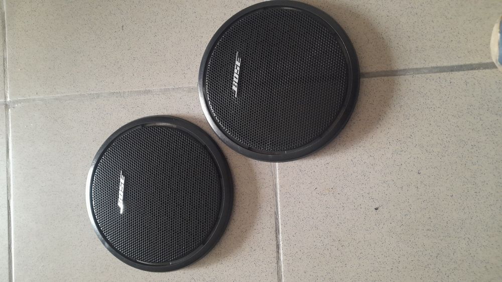 Colunas som Focal R130C