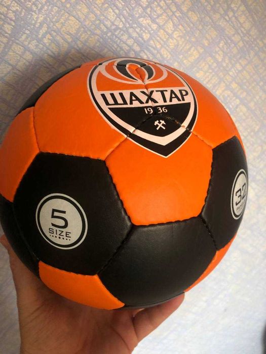 Професійний футбольний м'яч ФК Шахтар для асфальту