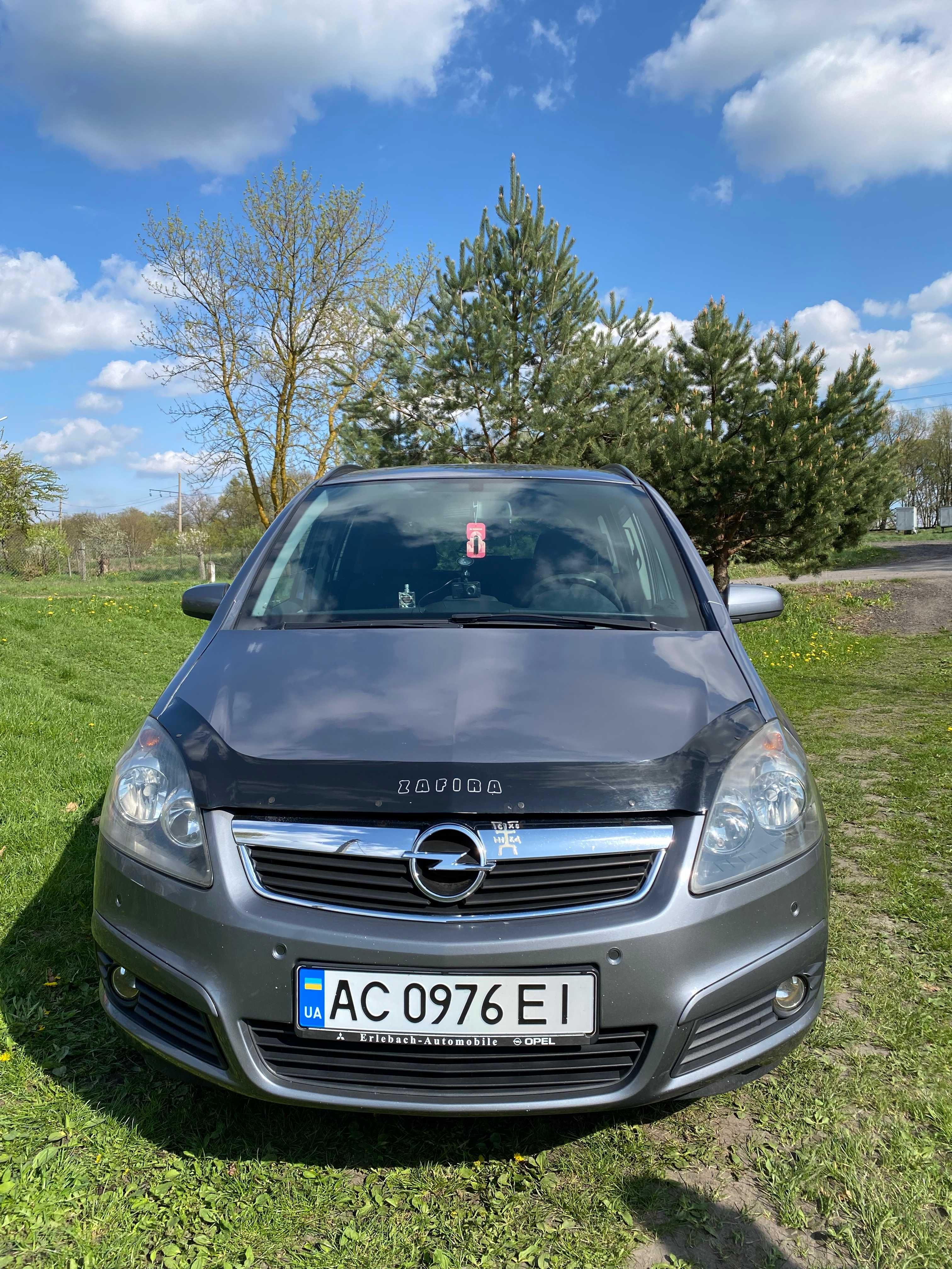 Opel Zafira b 1.9 дизель