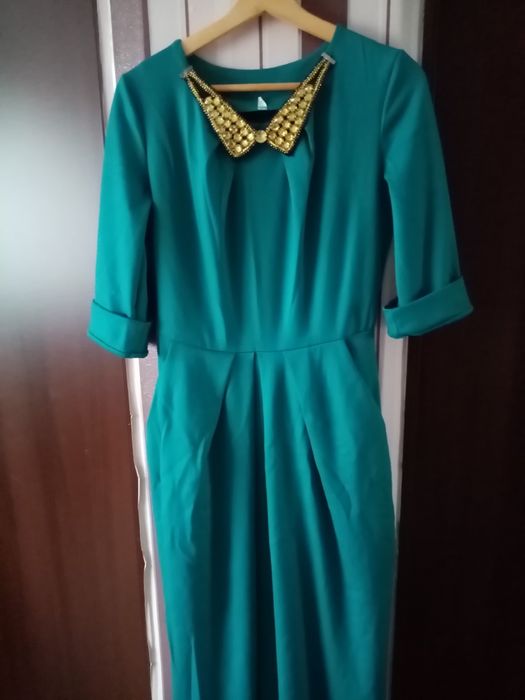 Плаття жіноче в гарному стані