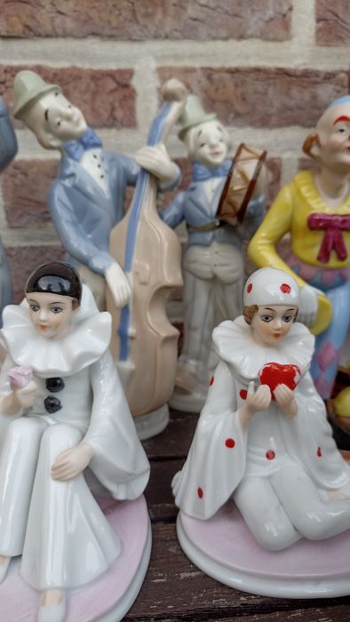 Статуэтка  клоун