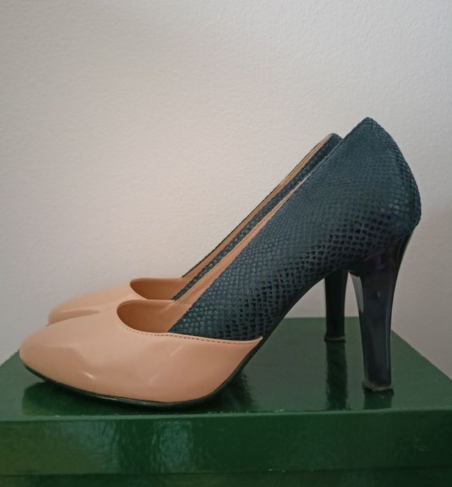 Buty na obcasie roz 39